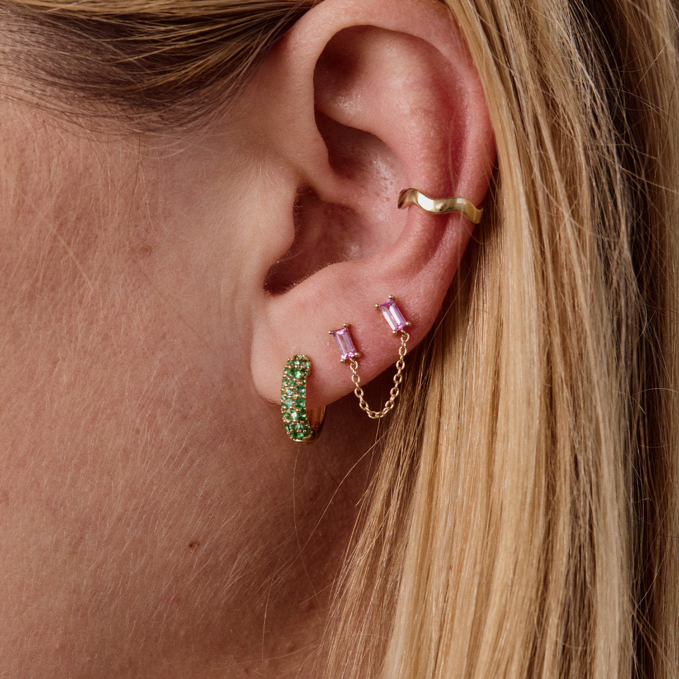 Pink Sapphire Baguette Chain Stud